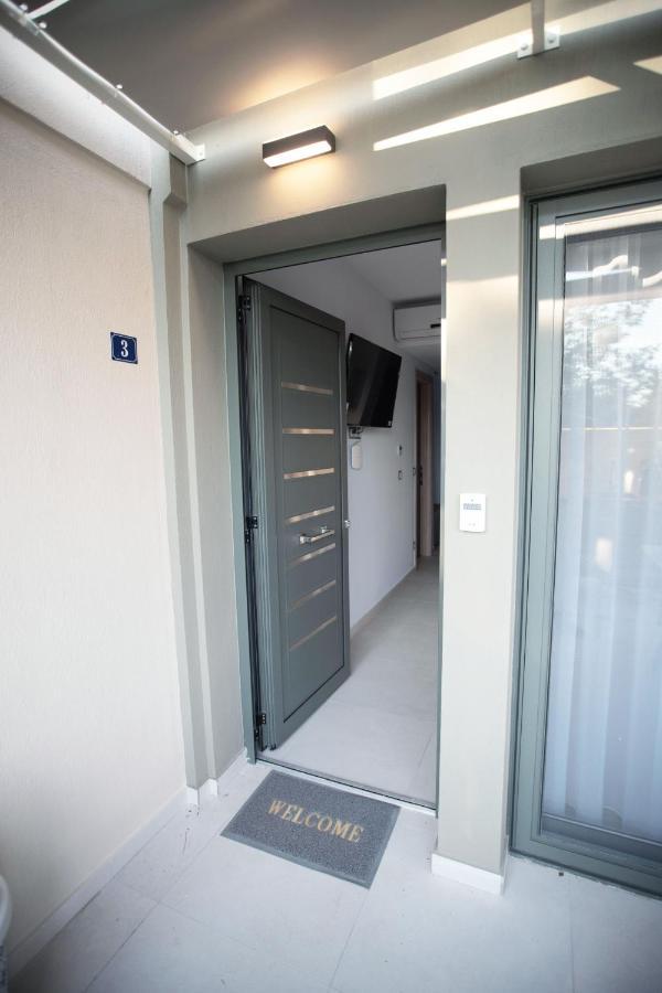 8 Boutique Suites Nea Poteidaia Bilik gambar