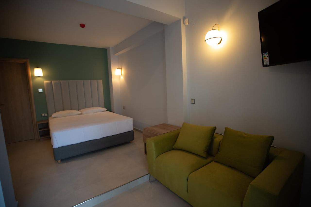 8 Boutique Suites Nea Poteidaia Luaran gambar